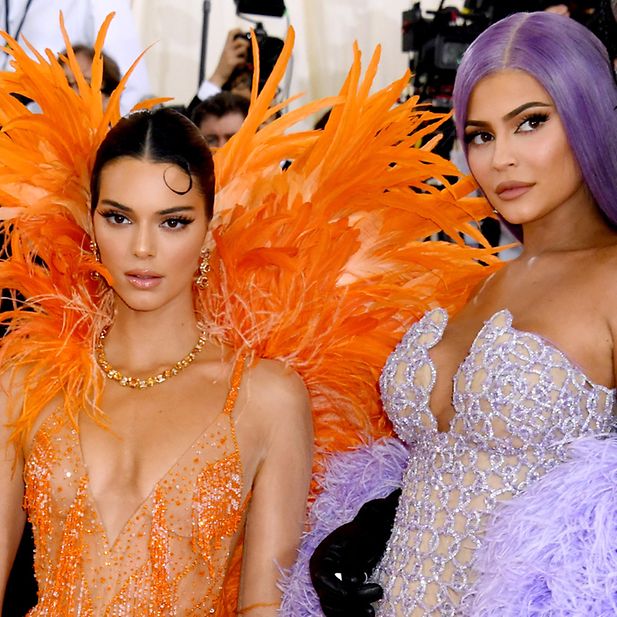 Celebrities_who_wear_colored_contact_lenses_row_7