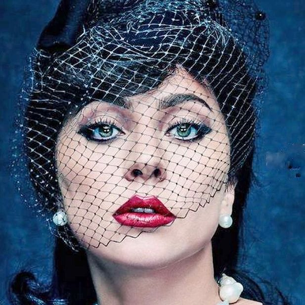 Celebrities_who_wear_colored_contact_lenses_row_3
