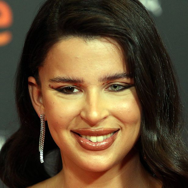 Celebrities_who_wear_colored_contact_lenses_row_5