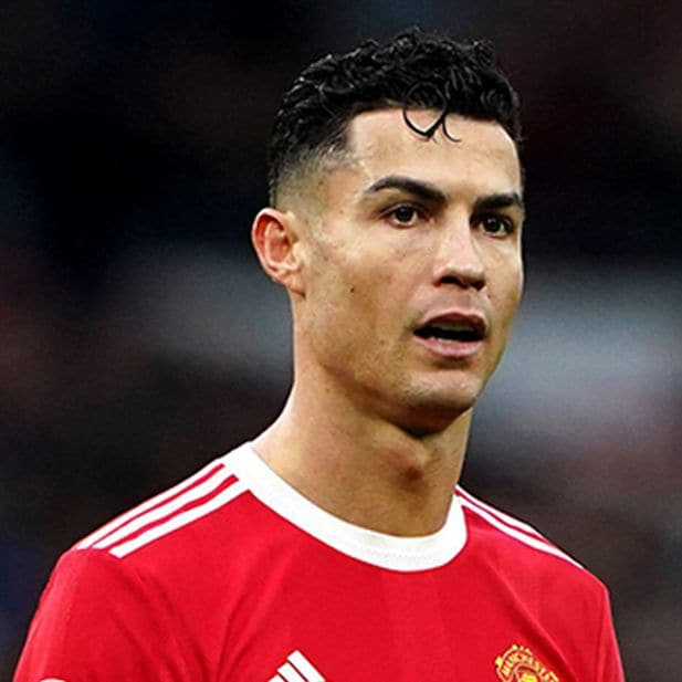 Footballers_who_wear_contact_lenses_row_8