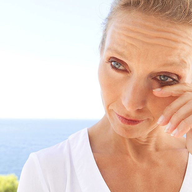 Symptoms_of_contact_lens_rejection_row_6
