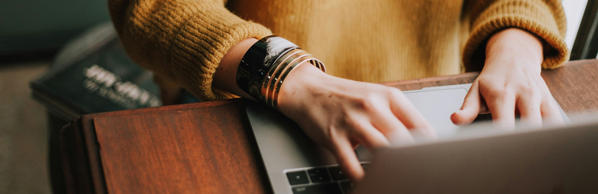 How to find the cheapest contact lenses online