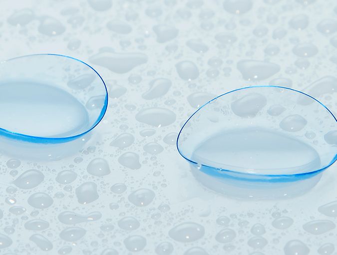 Lentillas de hidrogel de silicona con superficie humectada.